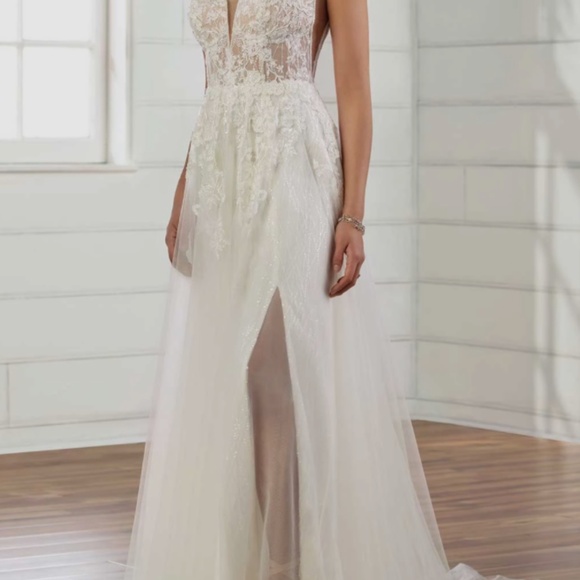 Essence of Australia Wedding Dress - Picture 5 of 8